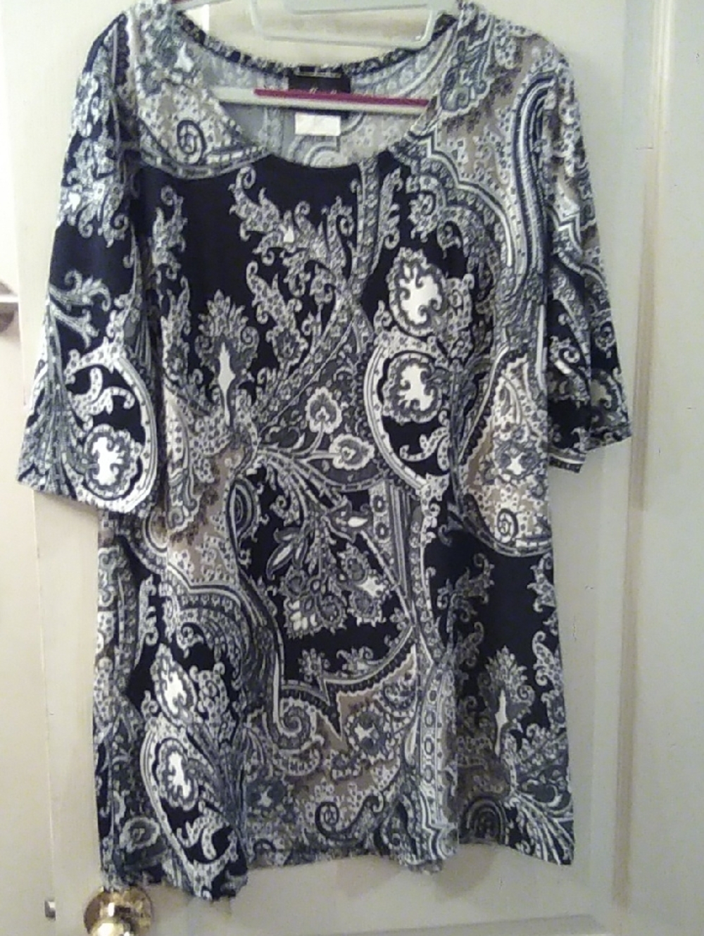 Black and White Paisley Women's Tunic Top